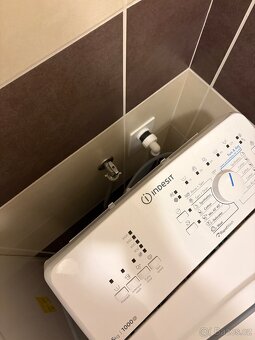 Pračka Indesit s horním plněním - 8