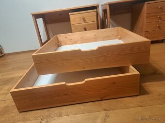 Nábytek do dětského pokoje, masiv, od truhláře - 8