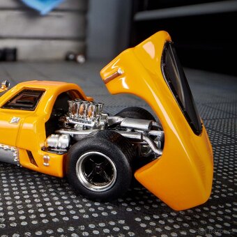 Hot Wheels Elite 64 McLaren M6GT - 8