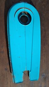 Originál patinový kryt řetězu v originální barvě jawetta 551 - 8