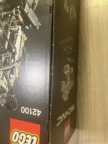 Lego Technic 42100 - 8
