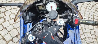 Yamaha YZF-R6 - 8