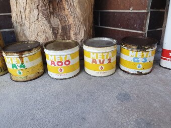 Plechovky od oleje - 8