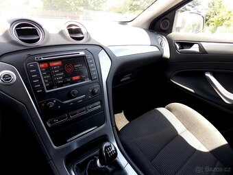 Ford Mondeo 2,2 TDCi 147kW KOMBI TITANIUM 1.majitel - 8