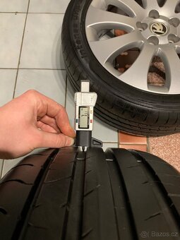 Alu kola Škoda R17 5X112 LETNÍ PNEU 225/45 R17 100% VZOREK - 8