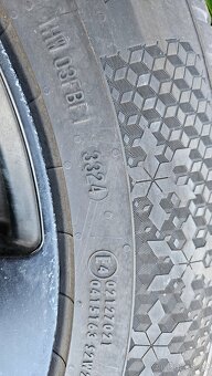 Prodam kompletní zimní sadu kol 215/65R17 - 7Jx17 - 8