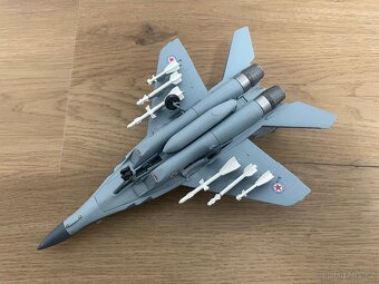 Mig-29 Fulcrum - model letadla 1:72 - 8
