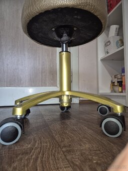 Prodám kadeřnické vybavení do salonku - 8