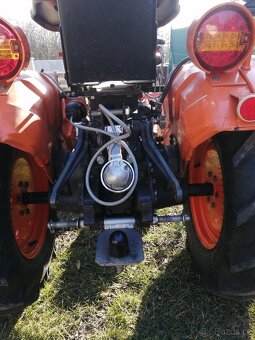 Kubota B7000 4x4 - 8