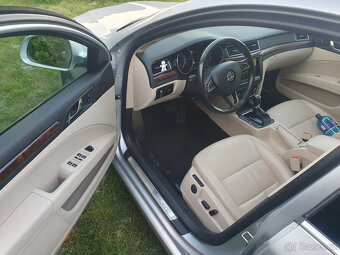 Škoda Superb combi 2,0 TDi DSG TOP VÝBAVA - 8