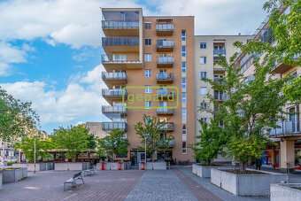 Prodej dvou garážových stání a dvou sklepů 1,8 a 1,9m2, Prah - 8