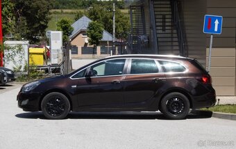 Opel Astra Sport Tourer ST 2.0 CDTI ECOTEC 165k Enjoy - 8