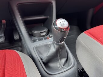 Cross UP 1.0MPi 31 927 Km Navi Klimatizace Tempomat - 8