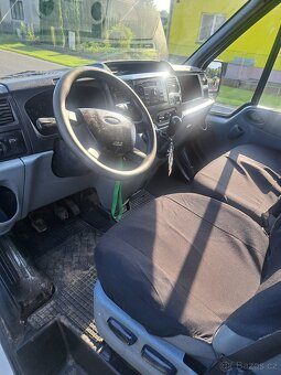 Prodám Ford Transit 2.2 tdci 63kw,stk do 5.2027,tažné na 2t - 8
