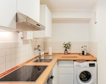 Třípokojový byt, kuchyň a balkon k pronájmu - 8