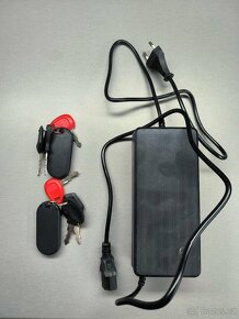 Elektrická koloběžka EcoWheel GR7 12Ah 1000W - šedá - 8