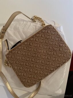 Guess Křížová Taška – Luxusní Design - 8