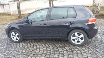 VW Golf VI 1,2 TSi 77kw Málo najeto - 8