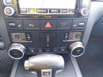 VOLKSWAGEN TOUAREG 3.0 TDI DSG DPH,ČR,NAVI, 176kW - 8