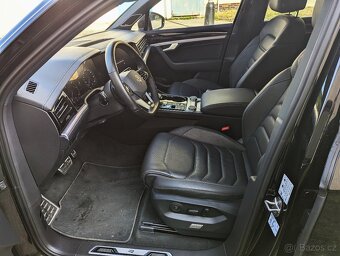 Volkswagen Touareg 3.0TDi R-line 4Motion TipTronic 2023 - 8