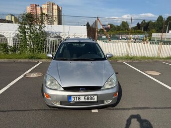FORD FOCUS COMBI 1,8 TDDi 66kW - 2. majitel - Servis - 8
