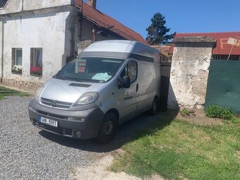Opel Vivaro - 8