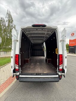 Iveco Daily 3,0 35S18HA8V 16cm3 (2022) - 8
