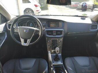 VOLVO V40 D3 110KW 5VÁLEC - 8