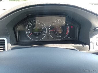 Volvo xc70 - 8