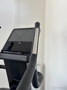 Technogym Artis Step LIVE - TOP - 8