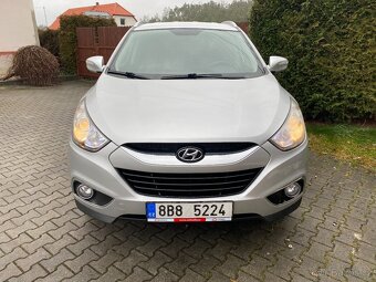 HYUNDAI IX35 1,7 CRDI TRIKOLOR 4X2 / STYLE / 2012 - 8