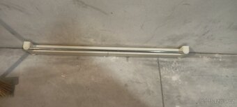 2x umyvadlo, závěsný sušák na prádlo - 8