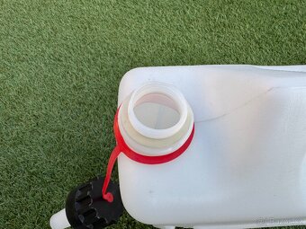 Kanystr - plastový 10litrů PERFEKTNÍ STAV - 8