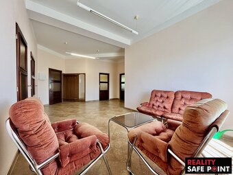 Prodej obchodního prostoru (3 159 m2), ev.č. 00594 - 8