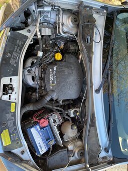 Dacia Sandero 1.6 i 64kw Bourana - 8