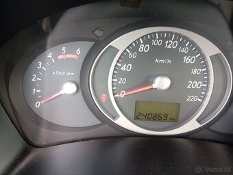 Prodám Hyundai Tuscon 2,0 CRDI 4x4 - 8