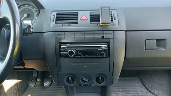 Škoda Fabia I Sedan 1.4 16V, bez STK - 8