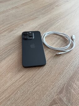 APPLE IPHONE 15 PRO 256 GB ČERNÝ - 8