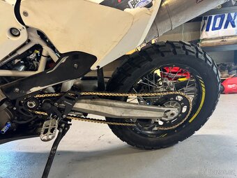 Husqvarna 701 enduro - 8