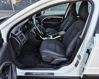VOLVO XC70 2.4D AWD MANUÁL 1 MAJITEL ALU 19 PERF.STAV - 8