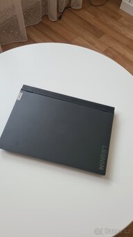 Lenovo Legion - 8