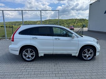 Honda CR-V 2.2 i-DTEC 110kW Executive 4x4 Automat / ČR - 8