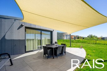 Rodinný dům s designovým atriem Kořenec u Blanska - 8
