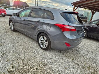 Hyundai i30 cw - 8