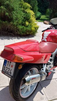 VFR750F,,typ RC36 - 8