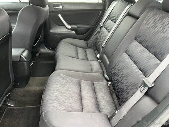 Honda Accord kombi 2.0 VTEC - 8