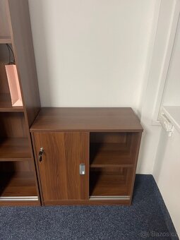 Prodej NOVÉHO kancelářského nábytku - stoly, skříně - 8