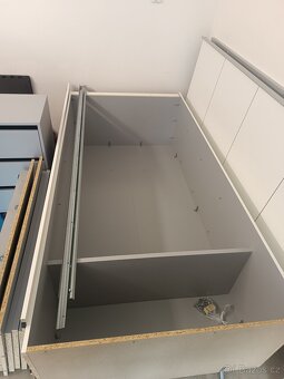 Šatní skříň / Skříň do ložnice 5 990,- Kč. DOPRAVA ZDARMA - 8