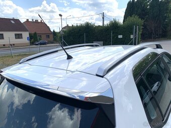 Peugeot 2008 1,2i PureTECH, automat, tažné, 3tí RZ - 8