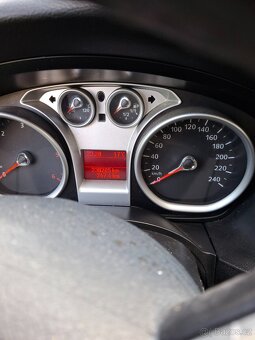 Prodám Ford focus - 8